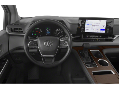2022 Toyota Sienna LE 8-Passenger